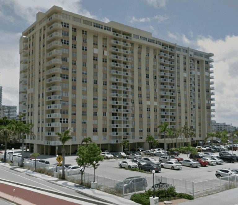 Plaza Tower South Neigbrs