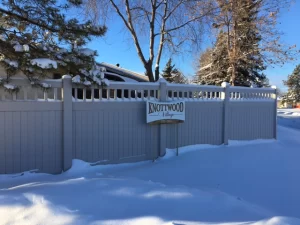 Customer Success Stories: Knottwood Village & Neigbrs by Vinteum