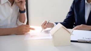 Become a Property Manager Now: An Step-by-Step Guide