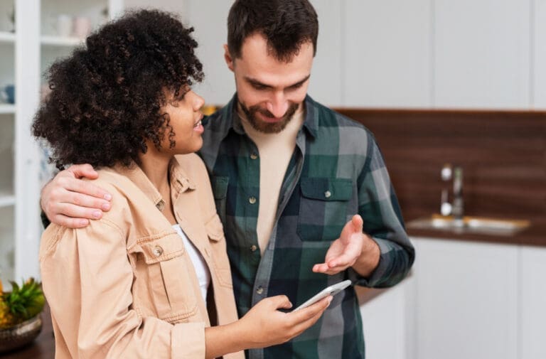 Hoa and Communication